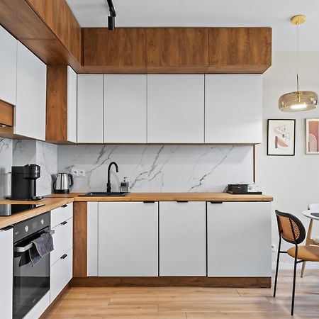 Rentplanet - Apartament Miedzynarodowa Варшава Екстериор снимка